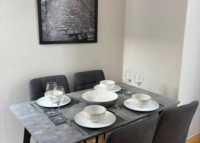 Sea La Vie - 6 St Marys Walk - 2 Bed Old Town