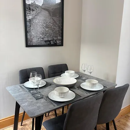 Sea La Vie - 6 St Marys Walk - 2 Bed Old Town